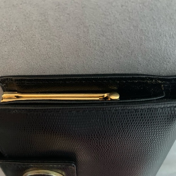 Black Compact Wallet. Very good conditions. No tears. - Picture 2 of 8